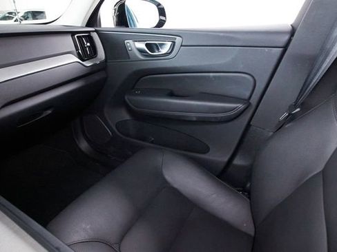 Certified 2025 Volvo XC60 B5 Plus AWD/4WD image 7