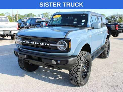 Used 2025 Ford Bronco Big Bend AWD/4WD image 3