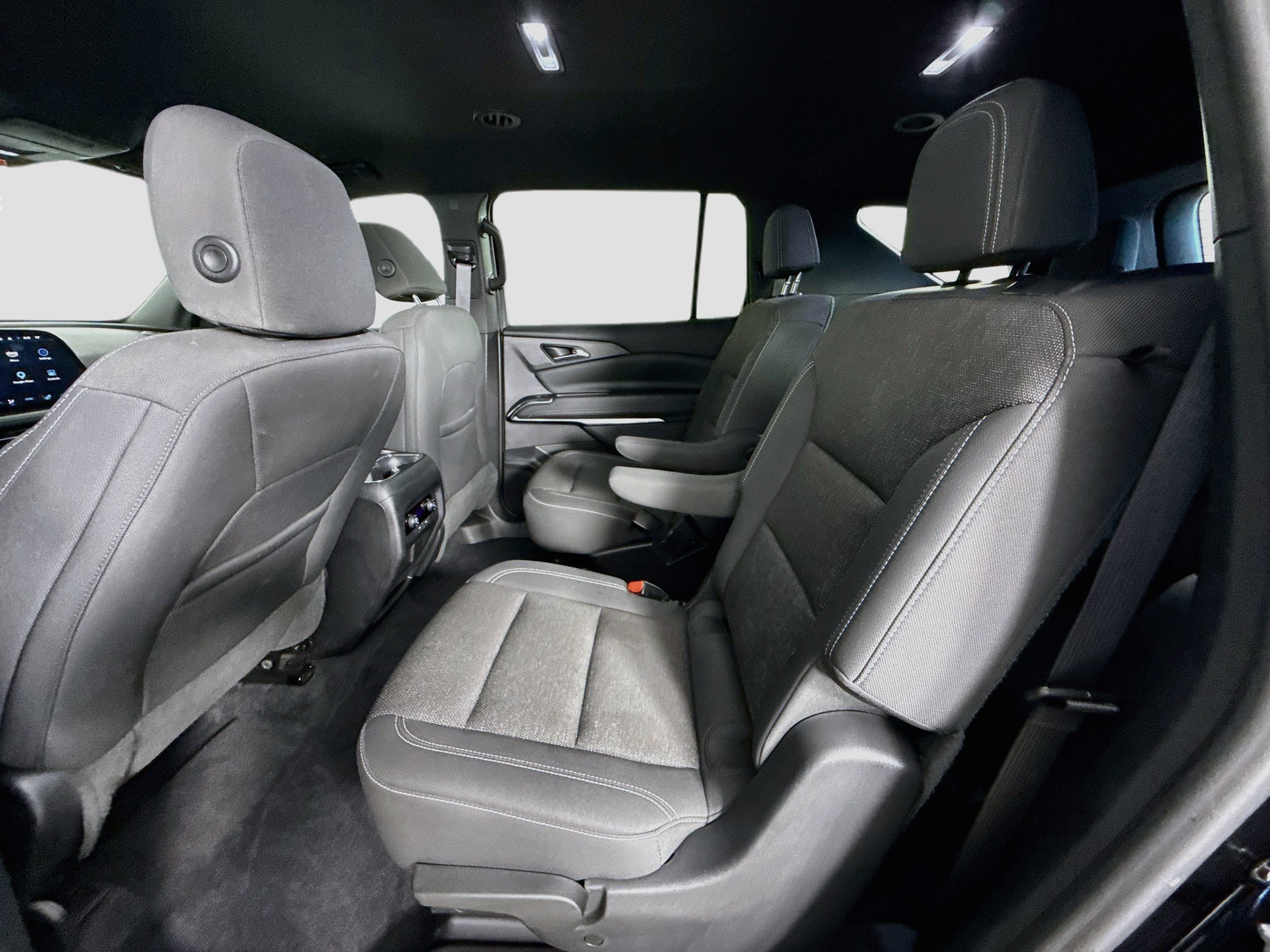 Used 2024 Chevrolet Traverse LT w/ Trailering Package FWD image 26