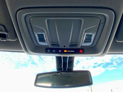 Used 2020 Chevrolet Silverado 2500 Custom w/ Custom Value Package image 42