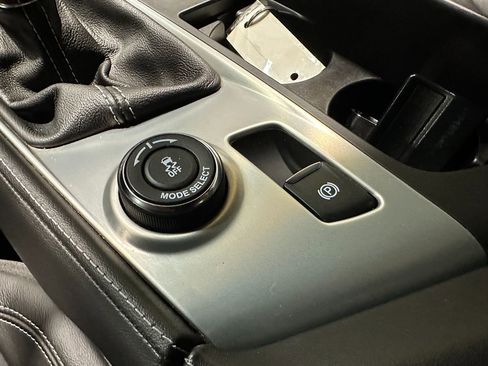 Used 2019 Chevrolet Corvette Stingray Coupe w/ 1LT image 27