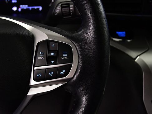 Used 2022 Ford Explorer XLT w/ Equipment Group 202A AWD/4WD image 20