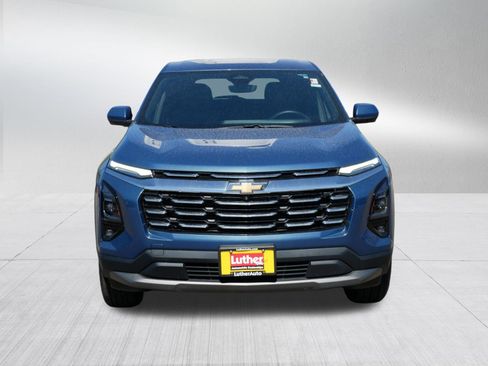 Used 2025 Chevrolet Equinox LT w/ Safety and Technology Package FWD image 2