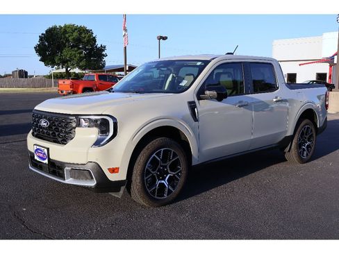 Used 2025 Ford Maverick Lariat AWD/4WD image 10