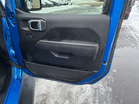 Used 2022 Jeep Wrangler Unlimited Sahara image 39