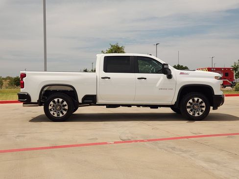 New 2026 Chevrolet Silverado 2500 Custom w/ Custom Value Package AWD/4WD image 6