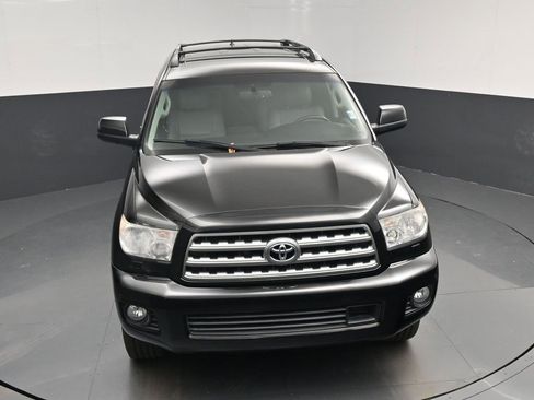 Used 2017 Toyota Sequoia Platinum image 4