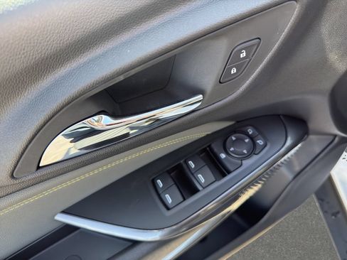 New 2026 Chevrolet Trax ACTIV w/ Sunroof Package FWD image 12