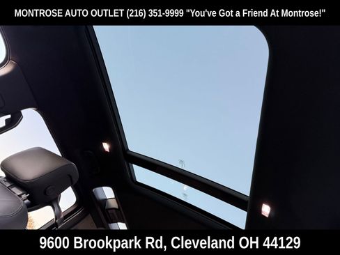 New 2025 Land Rover Defender 90 S image 34