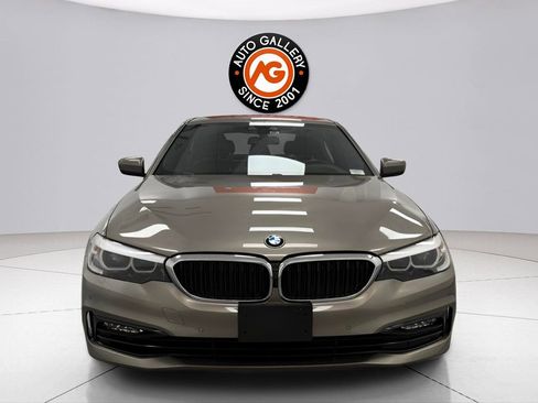 Used 2018 BMW 540i xDrive image 2