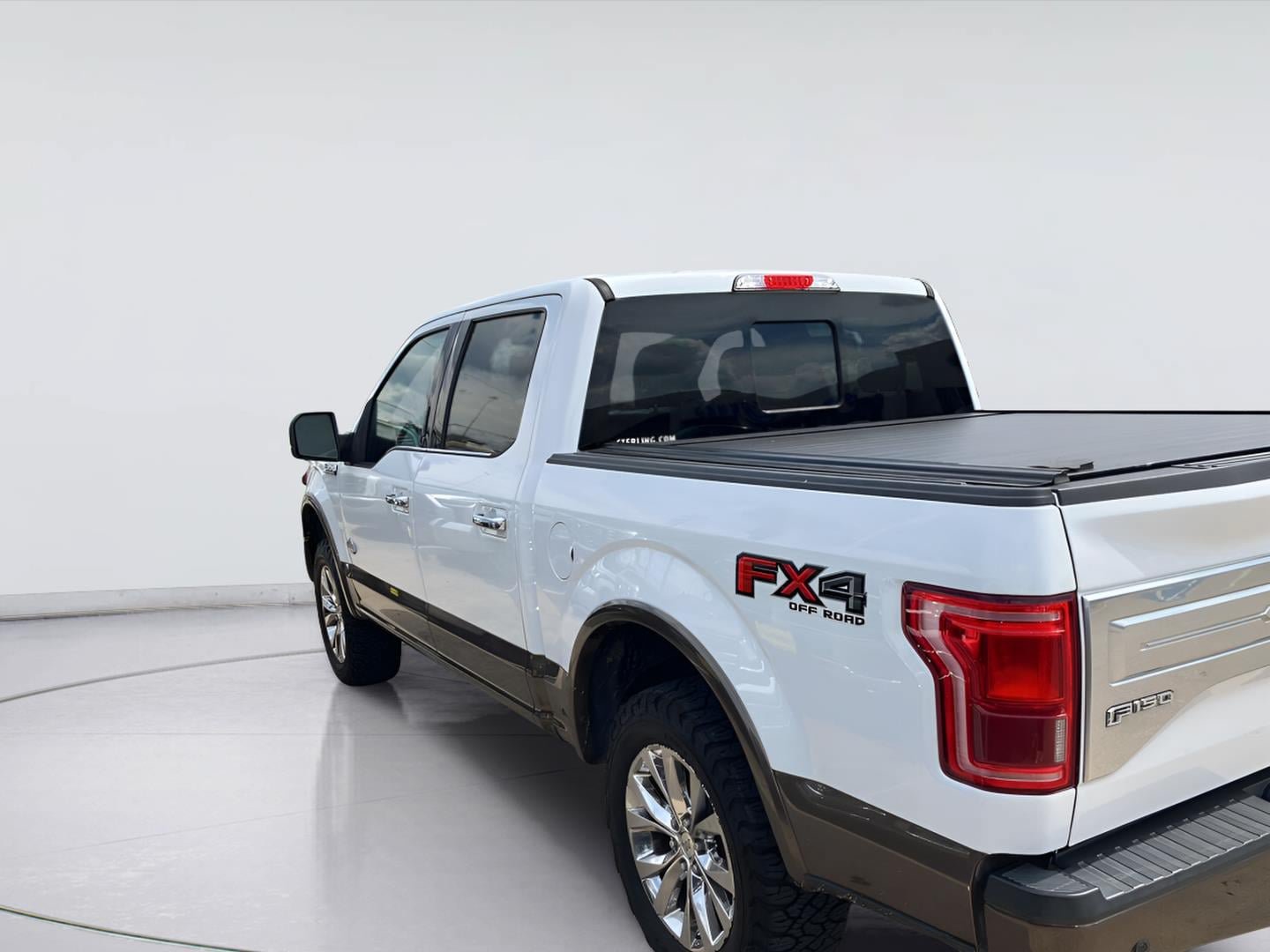 Used 2017 Ford F150 King Ranch w/ Equipment Group 601A Luxury AWD/4WD image 5
