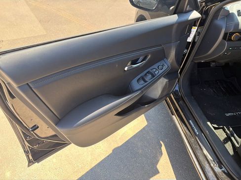 Used 2025 Nissan Sentra SV w/ All-Weather Package FWD image 10