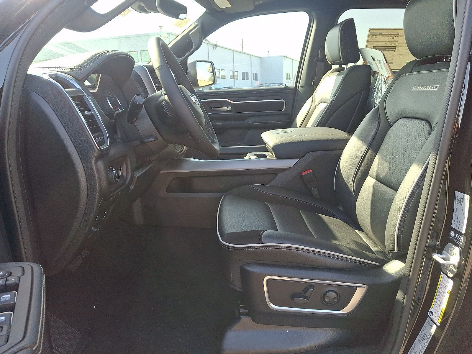 New 2026 RAM 1500 Laramie w/ Laramie Preferred Package AWD/4WD image 11