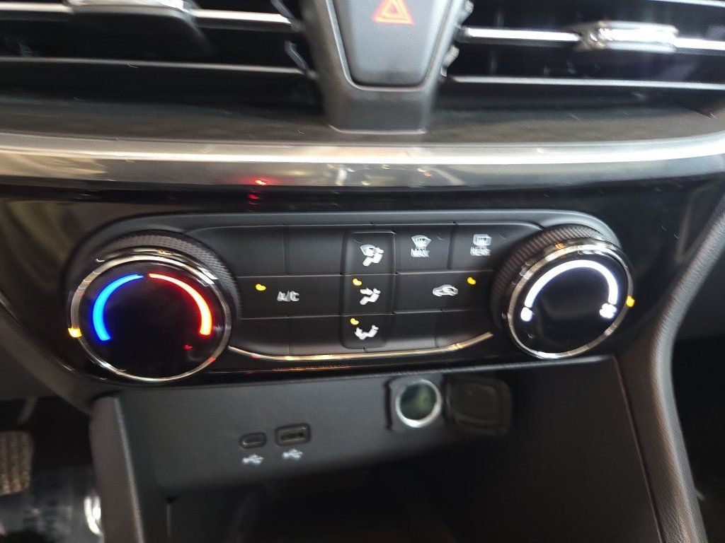 Used 2024 Buick Encore GX Sport Touring w/ Experience Buick Package AWD/4WD image 25