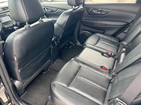 Used 2017 Nissan Rogue SL image 17