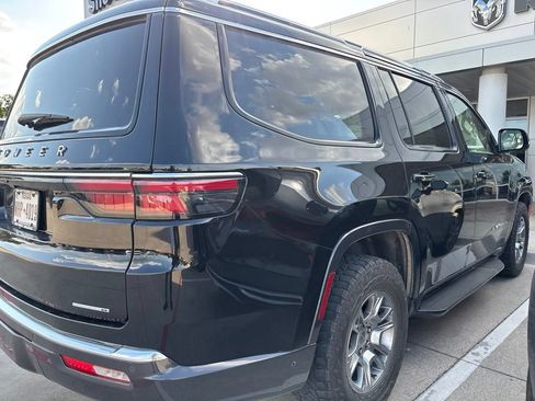 Used 2022 Jeep Wagoneer Series I w/ Convenience Group I AWD/4WD image 19