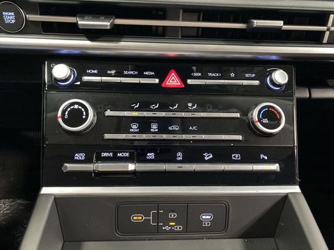 New 2026 Hyundai Santa Fe SE image 17