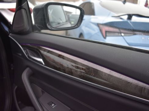 Used 2023 BMW 530e xDrive w/ Executive Package image 22