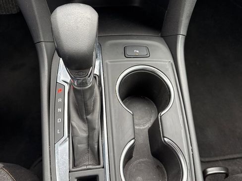 Used 2024 Chevrolet Equinox LT image 19