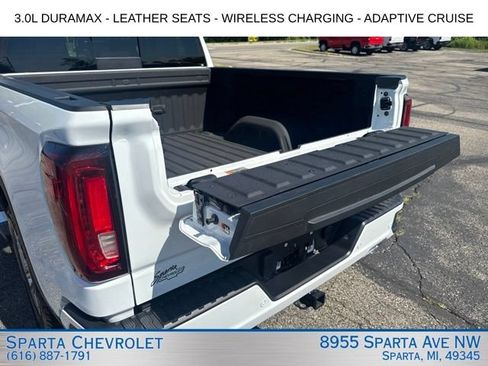 Used 2024 GMC Sierra 1500 Denali AWD/4WD image 11