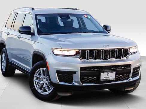 Used 2023 Jeep Grand Cherokee L Laredo image 2