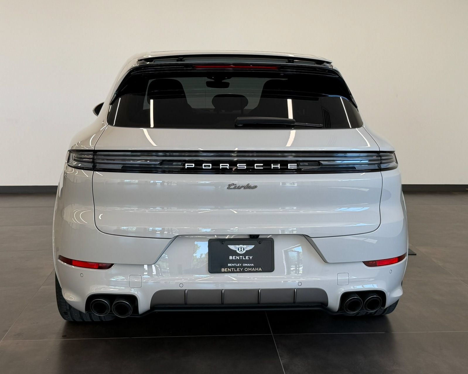 Used 2025 Porsche Cayenne Turbo AWD/4WD image 6