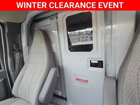 New 2025 Chevrolet Express 3500 Work Van w/ Power Convenience Package image 33