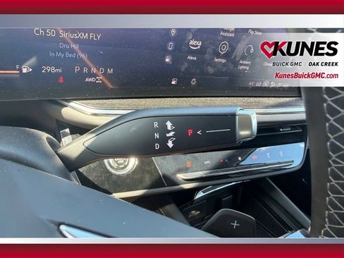 Used 2024 Buick Envision Preferred AWD/4WD image 17