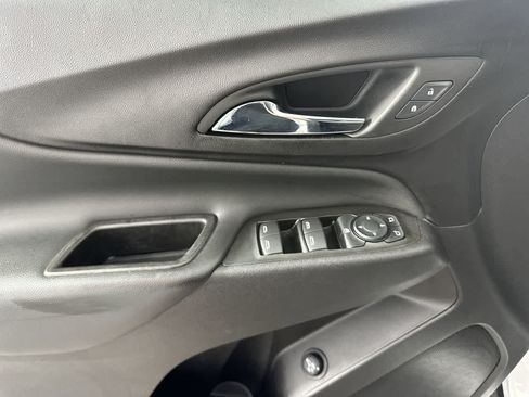 Used 2024 Chevrolet Equinox LT AWD/4WD image 9