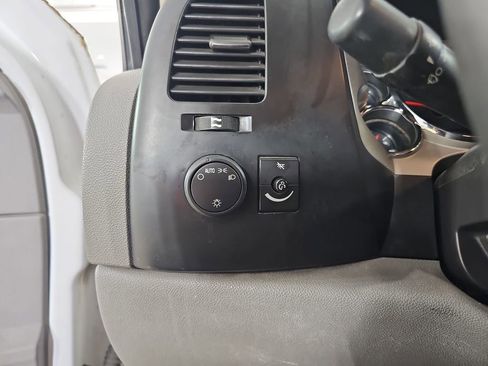 Used 2007 Chevrolet Silverado 2500 W/T image 28