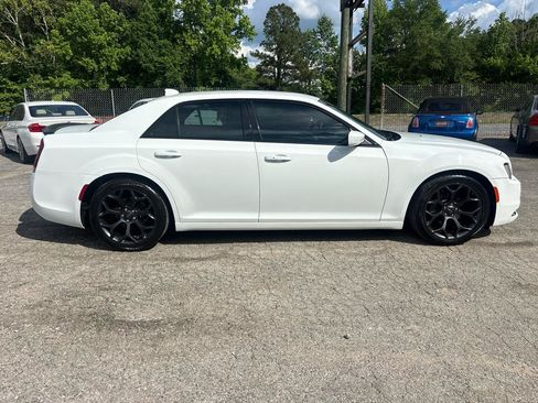 Used 2019 Chrysler 300 S RWD image 2
