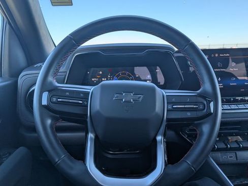 Used 2025 Chevrolet Colorado Z71 image 18