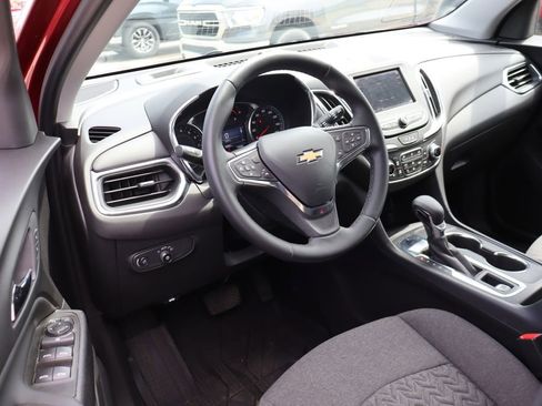 Used 2024 Chevrolet Equinox LT w/ LPO, Floor Liner Package FWD image 11