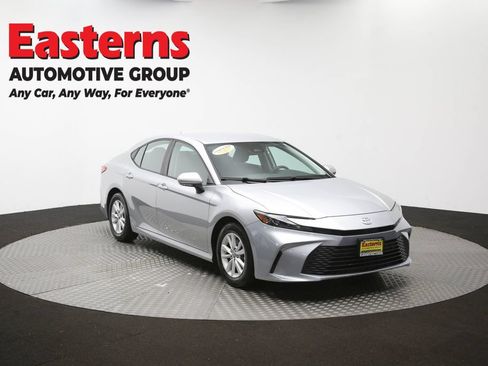 Used 2025 Toyota Camry LE FWD image 48