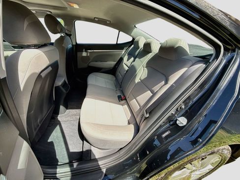 Used 2020 Hyundai Elantra Value Edition FWD image 27