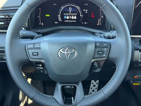 Certified 2026 Toyota Camry SE FWD image 25