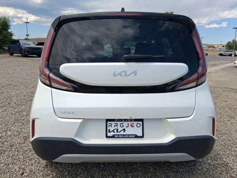 Used 2024 Kia Soul LX w/ Option Group 015 FWD image 7