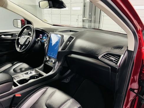 Used 2022 Ford Edge Titanium image 30
