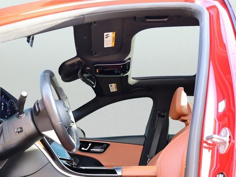 Certified 2022 Mercedes-Benz C 300 4MATIC Sedan image 38