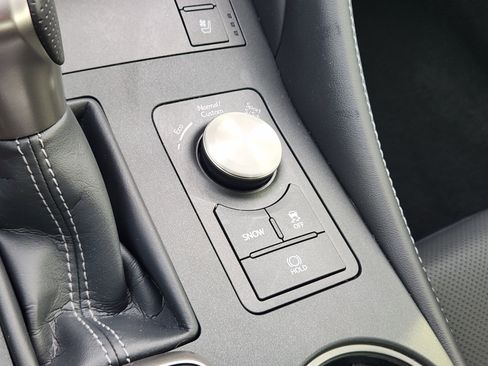 Used 2025 Lexus RC 350 F Sport image 31