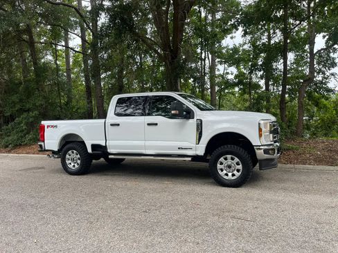 Used 2024 Ford F250 XLT w/ FX4 Off-Road Package AWD/4WD image 2