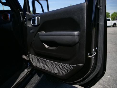 Used 2023 Jeep Gladiator Mojave w/ Cold Weather Group AWD/4WD image 49