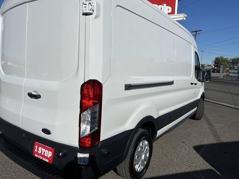 Used 2017 Ford Transit 250 148 Medium Roof RWD image 5