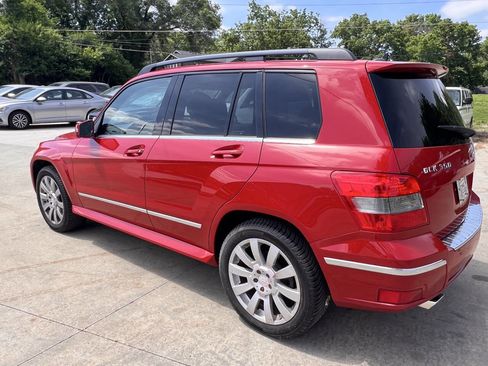 Used 2010 Mercedes-Benz GLK 350 4MATIC image 4