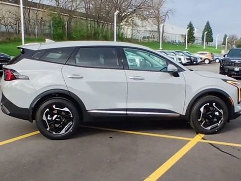New 2026 Kia Sportage S AWD/4WD image 3