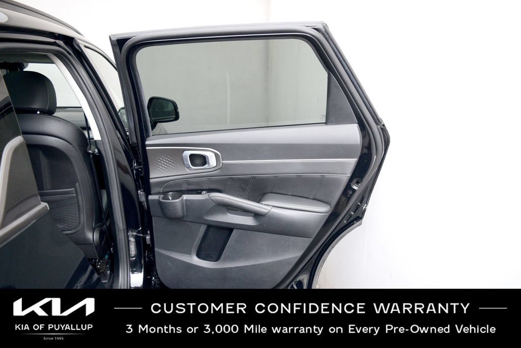 Certified 2023 Kia Sorento SX AWD/4WD image 14