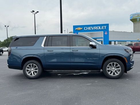 New 2025 Chevrolet Suburban Premier image 2