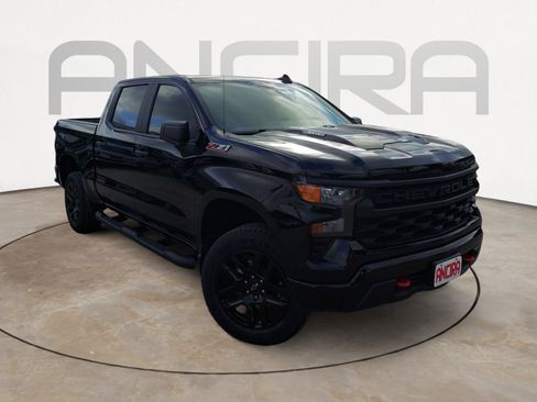 Used 2022 Chevrolet Silverado 1500 Custom Trail Boss w/ LPO, Dark Essentials Package AWD/4WD image 4
