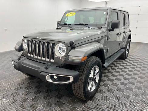 Used 2018 Jeep Wrangler Unlimited Sahara image 15
