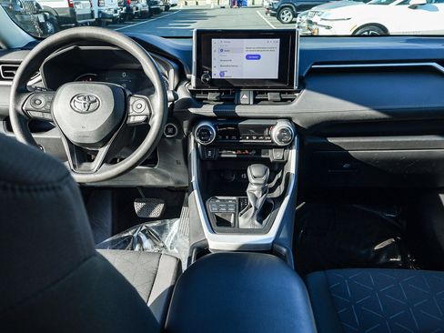 Used 2024 Toyota RAV4 XLE image 7